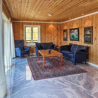 Experience this stylish vacation home in the enchanting Telemark countryside.