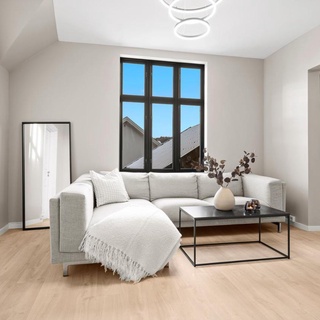 Four-bedroom Modern Apartment in the Heart of the City