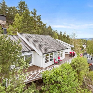 Gorgeous Home In Berger With House Sea View