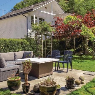 Lovely Home In Åna-Sira With Wifi