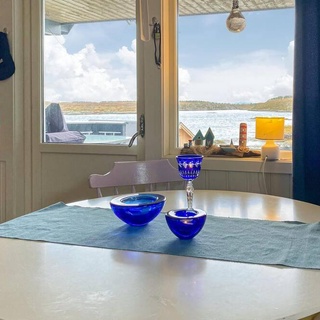 Pet Friendly Home In Smøla With Kitchen