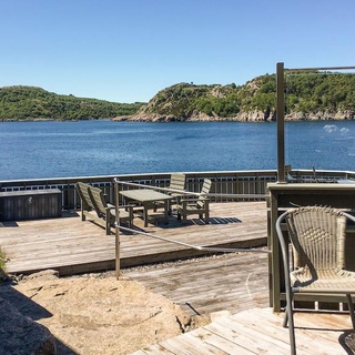 Stunning Home In Farsund With Wifi
