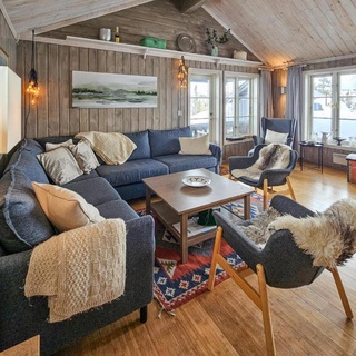 Stunning Home In Flå With Wifi