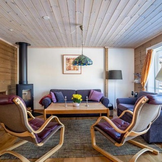 Three-Bedroom Holiday Cottage