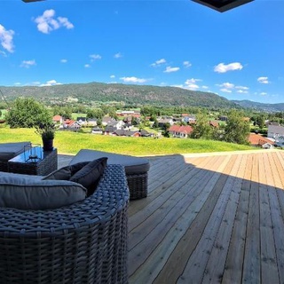 Valley House